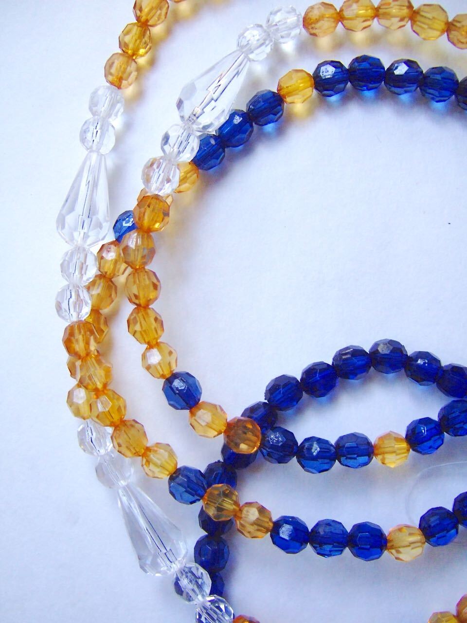 bead curtain string in white champagne and navy blue