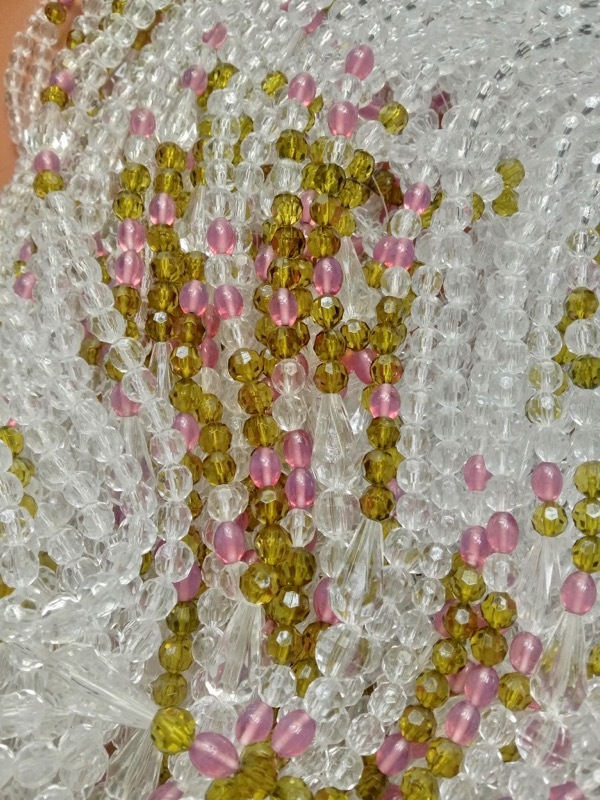 Delicate Design Aesthetic White Crystal Embellished Beads Curtain
